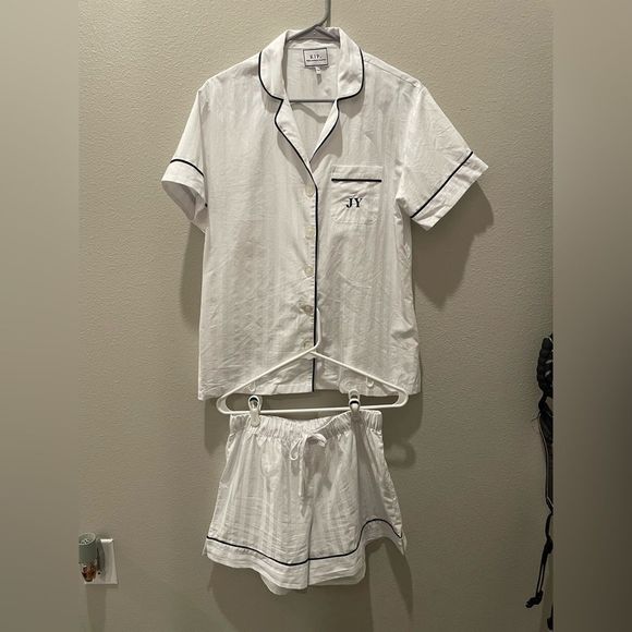 KIP Matching Pajama Set - Picture 8 of 11